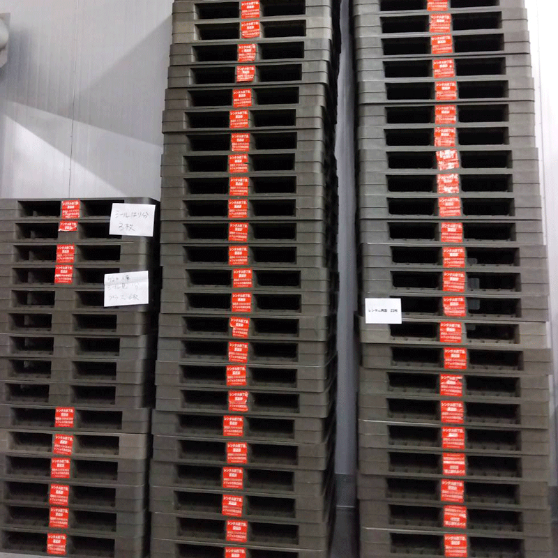 【中古・同一規格品】プラスチック中古パレット　1100×1100×150mm　両面使用（ハンドリフト使用不可）【兵庫県尼崎市】r-00006　※10枚からのご注文