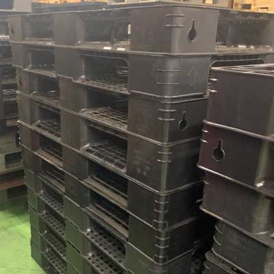 【中古】プラスチック中古パレット　1100×1100　片面使用/四方差し【神奈川県愛甲郡】p-00128　※10枚からのご注文